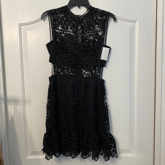 Danity Black Dress w/ open sides and lace NWT - Picture 4 of 6